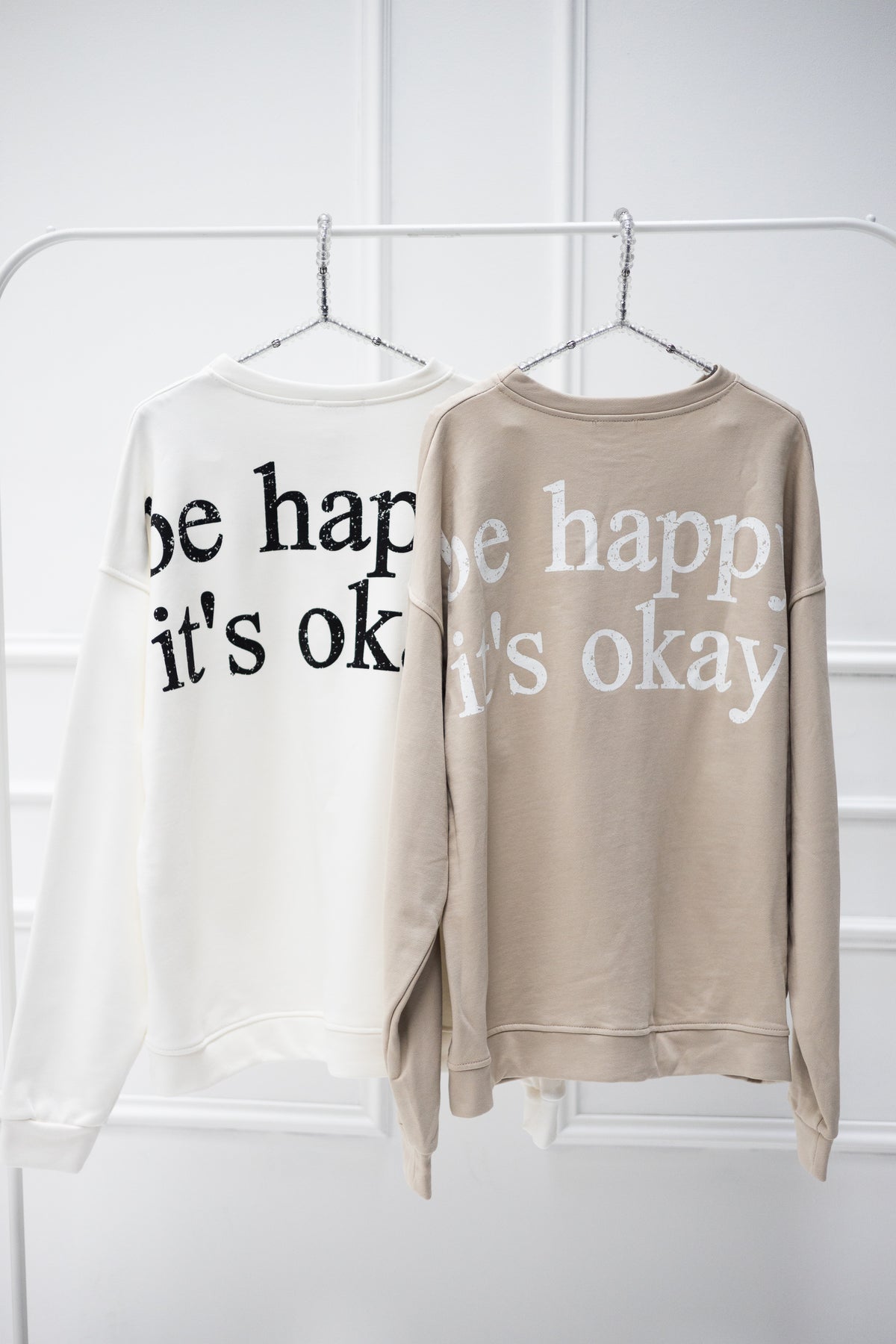 Villa Smilla Sweatshirt „be happy“ | 3 Farben